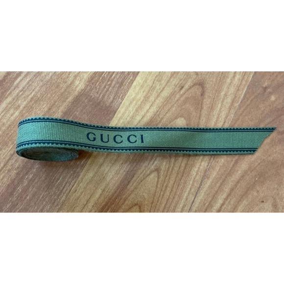Gucci Green Ribbon‎ good condition - Picture 1 of 2